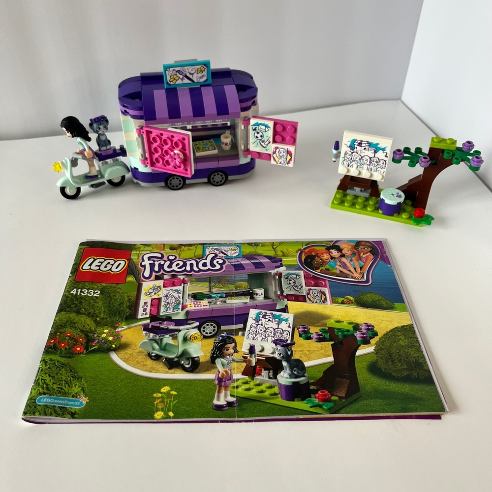 LEGO Friends‎ Emmas Art Stand 41332 Trailer Scooter Chico Cat Mini-Doll Set